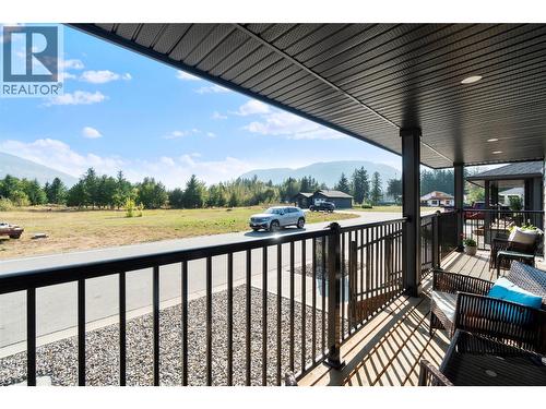 728 Elderberry Walk, Sicamous, BC 