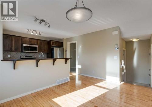 236 Silverado Drive Sw, Calgary, AB - Indoor Photo Showing Kitchen