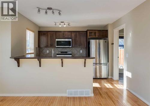 236 Silverado Drive Sw, Calgary, AB - Indoor Photo Showing Kitchen