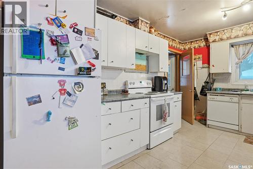 4111 Mcphail Avenue, Regina, SK - Indoor Photo Showing Kitchen
