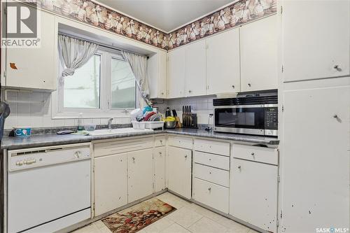 4111 Mcphail Avenue, Regina, SK - Indoor Photo Showing Kitchen