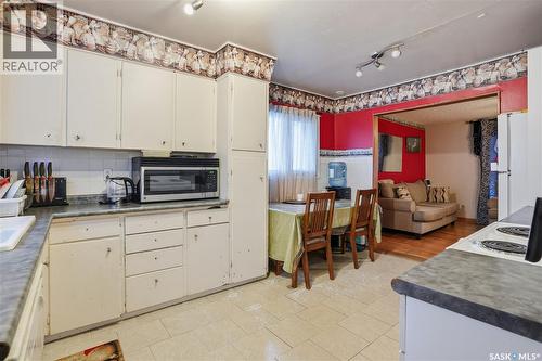 4111 Mcphail Avenue, Regina, SK - Indoor Photo Showing Kitchen