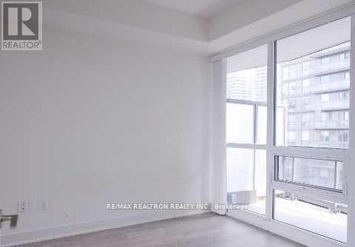 1501 - 30 Roehampton Avenue, Toronto, ON - Indoor Photo Showing Other Room