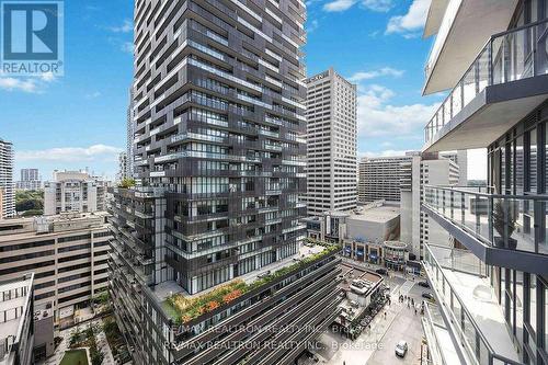 1501 - 30 Roehampton Avenue, Toronto, ON - Outdoor