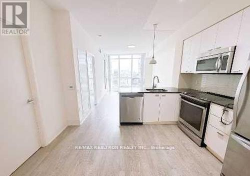1501 - 30 Roehampton Avenue, Toronto, ON - Indoor Photo Showing Kitchen With Upgraded Kitchen
