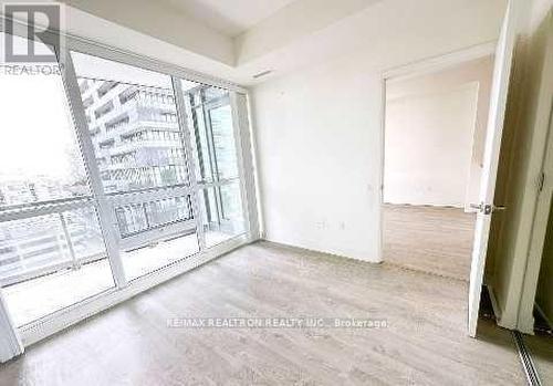1501 - 30 Roehampton Avenue, Toronto, ON - Indoor Photo Showing Other Room