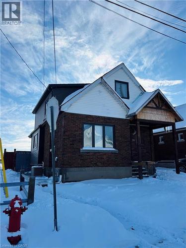 31 Weir Street S, Hamilton, ON - Outdoor