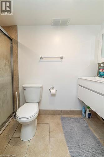 134 Gibson Avenue, Hamilton, ON - Indoor Photo Showing Bathroom