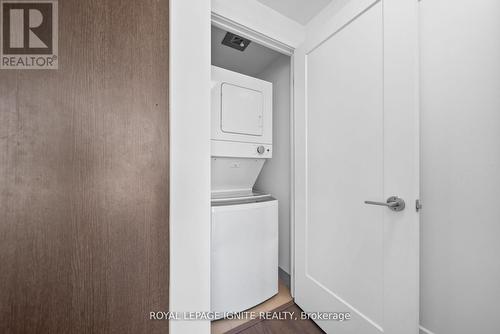906 - 2550 Simcoe Street N, Oshawa, ON - Indoor Photo Showing Laundry Room
