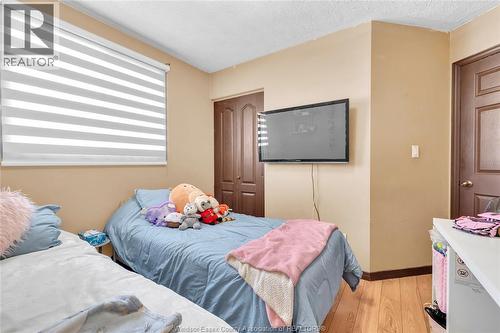 1812 Vicky Circle, Windsor, ON - Indoor Photo Showing Bedroom