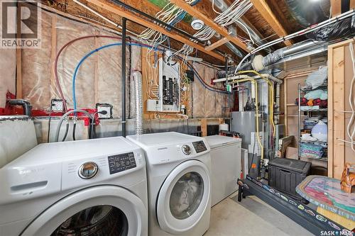 536 Palmer Crescent, Warman, SK - Indoor Photo Showing Laundry Room