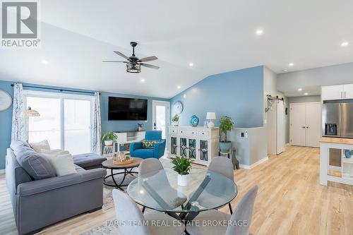 550 Second Avenue, Tay, ON - Indoor