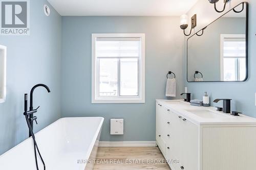 550 Second Avenue, Tay, ON - Indoor Photo Showing Other Room