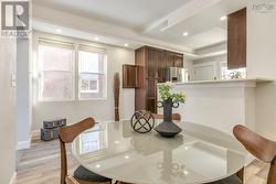 Lots of natural lights - 