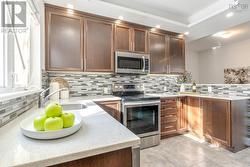 Well-laid-out kitchen - 