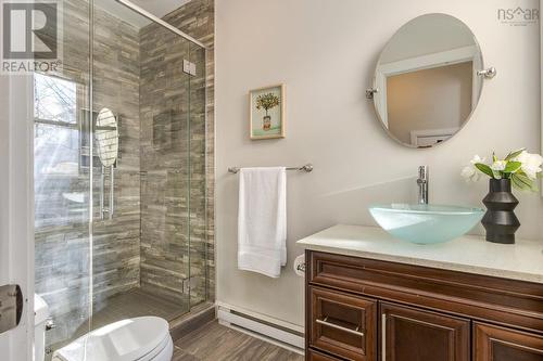 Full bathroom - 2542 Gottingen Street, Halifax, NS - Indoor Photo Showing Bathroom