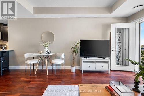 302 - 106 Bard Boulevard, Guelph, ON - Indoor Photo Showing Living Room