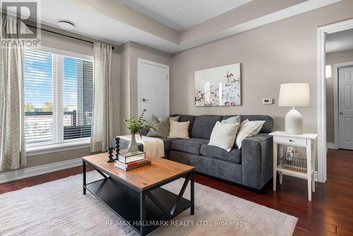 302 - 106 Bard Boulevard, Guelph, ON - Indoor Photo Showing Living Room