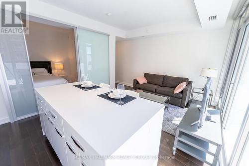 Kitchen w/Quartz Counters and European Appliances - 502 - 111 Champagne Avenue, Ottawa, ON - Indoor