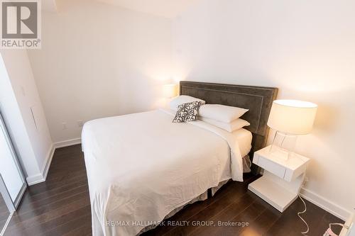Bedroom - 502 - 111 Champagne Avenue, Ottawa, ON - Indoor Photo Showing Bedroom