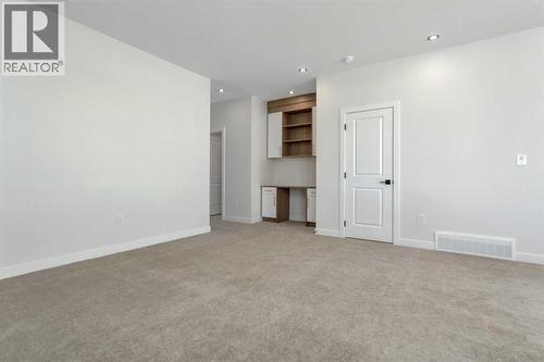 19 Everson Close, Red Deer, AB - Indoor Photo Showing Other Room