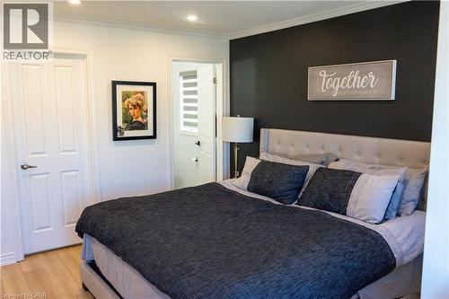 4614 Keystone Crescent, Burlington, ON - Indoor Photo Showing Bedroom