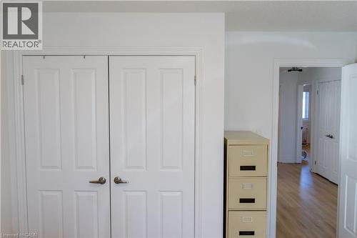 4614 Keystone Crescent, Burlington, ON - Indoor