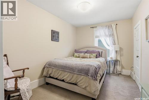 923 7Th Avenue N, Saskatoon, SK - Indoor Photo Showing Bedroom