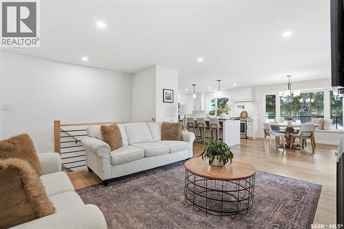 115 Whiteswan Drive, Saskatoon, SK - Indoor Photo Showing Living Room