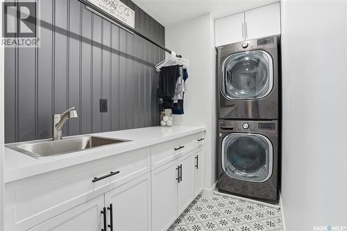 115 Whiteswan Drive, Saskatoon, SK - Indoor Photo Showing Laundry Room