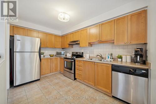 90 Collis Drive, Aurora, ON - Indoor Photo Showing Kitchen With Double Sink