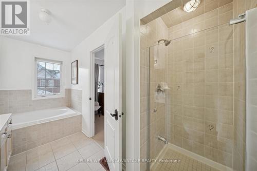 90 Collis Drive, Aurora, ON - Indoor Photo Showing Bathroom