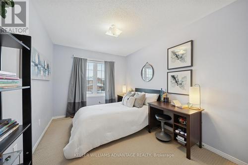 90 Collis Drive, Aurora, ON - Indoor Photo Showing Bedroom