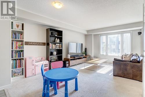 244 - 250 Sunny Meadow Boulevard, Brampton, ON - Indoor Photo Showing Living Room