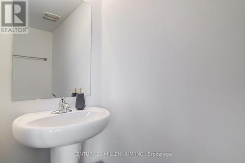 244 - 250 Sunny Meadow Boulevard, Brampton, ON - Indoor Photo Showing Bathroom
