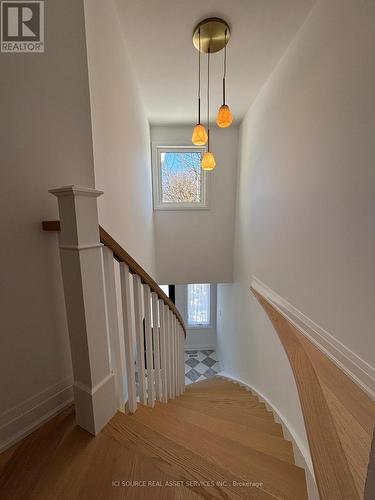 851 Sweetwater Crescent, Mississauga, ON - Indoor Photo Showing Other Room