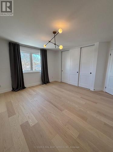 851 Sweetwater Crescent, Mississauga, ON - Indoor Photo Showing Other Room