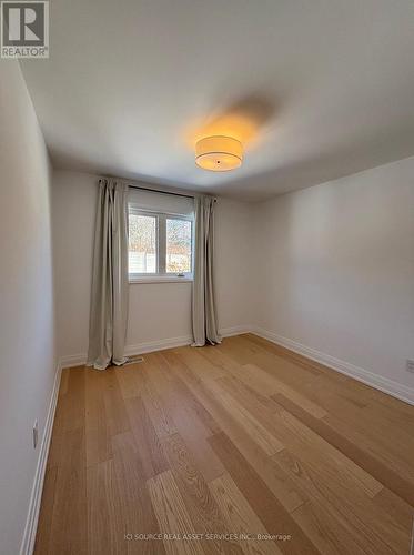 851 Sweetwater Crescent, Mississauga, ON - Indoor Photo Showing Other Room