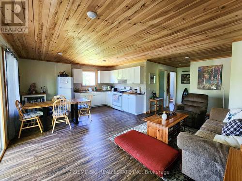 0 River Road, Englehart (Central Timiskaming), ON - Indoor Photo Showing Living Room