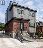 B1 - 359 WHITBY AVENUE  Ottawa, ON K2A 0B3