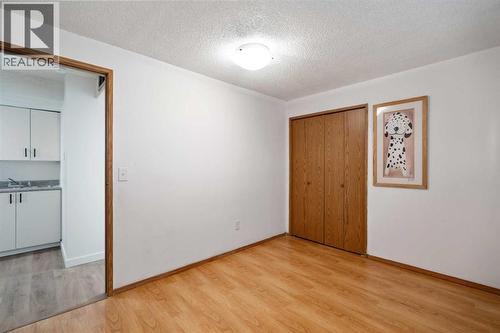 39 Bermuda Drive, Calgary, AB - Indoor Photo Showing Other Room