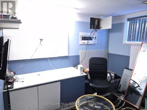 Bedroom in basement - 60 Castlewood Place, Cambridge, ON - Indoor Photo Showing Office