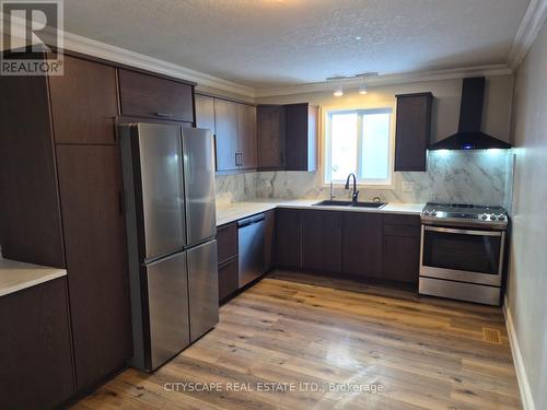 Kitchen - 60 Castlewood Place, Cambridge, ON - Indoor Photo Showing Kitchen