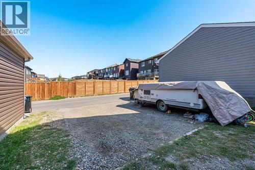 145 Lucas Crescent Nw, Calgary, AB - Outdoor