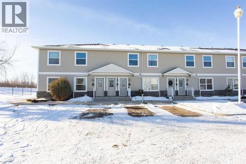 4, 20 Jacobs Close  Red Deer, AB T4P 4C9