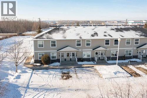 4, 20 Jacobs Close, Red Deer, AB - Outdoor With Deck Patio Veranda With Facade