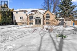 12042 MAISONNEUVE  Tecumseh, ON N8N 4Z1