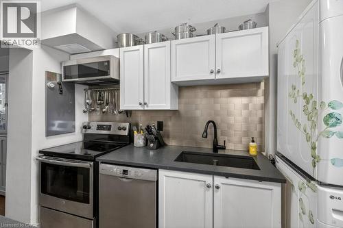 350 Quigley Road Unit# 232, Hamilton, ON - Indoor Photo Showing Kitchen