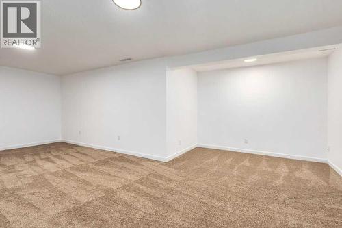 10219 Maplebrook Place Se, Calgary, AB - Indoor Photo Showing Other Room