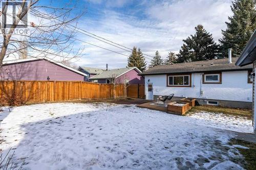 10219 Maplebrook Place Se, Calgary, AB - Outdoor